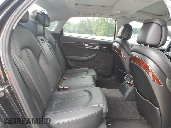 2014 Audi A8 3.0T z VIN WAURGAFD5EN007035, wystawiony jako Copart lot #58578545 z przebiegiem 199 696 mil mil oraz Tytuł czysty. Historia ofert i sprzedaży dostępna na DreamBid. Obrazek 10.