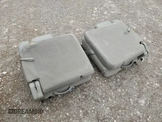 2004 GMC Yukon SLT z VIN 1GKEC13Z84J297911, wystawiony jako Copart lot #48617955 z przebiegiem 173 004 mil mil oraz Szkoda całkowita • Salvage title. Historia ofert i sprzedaży dostępna na DreamBid. Obrazek 15.