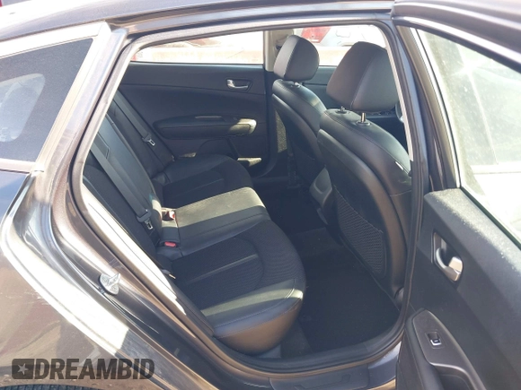 2019 Kia Optima LX with VIN 5XXGT4L34KG314075, listed as a IAAI auction lot 41656527 with 72,131 mi miles. Bid and sale history available at carsss.com. Image 8.