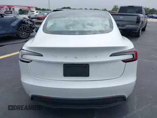 2025 Tesla Model 3 Long Range с VIN 5YJ3E1EA2SF981877, выставлен на аукционе IAAI как лот 42412352 с пробегом 1 967 миль миль и . История ставок и продаж доступна на DreamBid. Изображение 17.