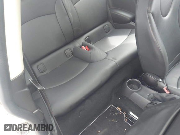 2012 MINI Hardtop with VIN WMWSU3C53CT186381, listed as a IAAI auction lot 42713573 with 134,408 mi miles and . Bid and sale history available at DreamBid. Image 8.