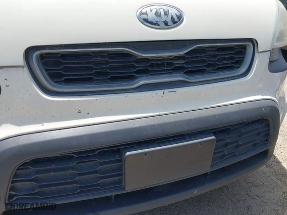 2013 Kia Soul with VIN KNDJT2A53D7756582, listed as a IAAI auction lot 42068381 with 144,255 mi miles. Bid and sale history available at carsss.com. Image 12.