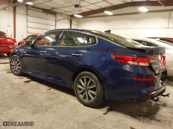 2019 Kia Optima EX with VIN 5XXGU4L18KG331120, listed as a IAAI auction lot 41711126 with 82,289 mi miles. Bid and sale history available at carsss.com. Image 3.