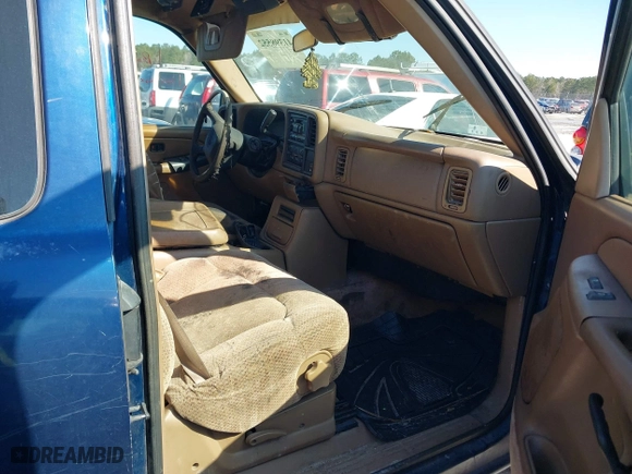 1999 Chevrolet Silverado 1500 LS with VIN 2GCEC19V1X1144026, listed as a IAAI auction lot 41398552 with 216,068 mi miles. Bid and sale history available at carsss.com. Image 5.