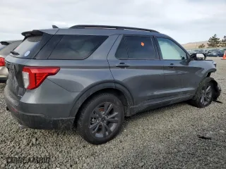 2023 Ford Explorer XLT with VIN 1FMSK8DH6PGB80633, listed as a Copart auction lot 48258395 with 14,965 mi miles and Salvage Title. Bid and sale history available at carsss.com. Image 3.