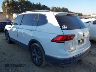 2022 Volkswagen Tiguan SE with VIN 3VV3B7AX0NM138994, listed as a IAAI auction lot 41441272 with 404,588 mi miles and . Bid and sale history available at DreamBid. Image 3.