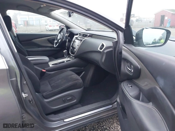 2018 Nissan Murano S with VIN 5N1AZ2MH0JN127353, listed as a IAAI auction lot 41013997 with 122,507 mi miles. Bid and sale history available at carsss.com. Image 5.