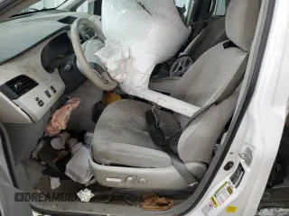 2012 Toyota Sienna LE AAS с VIN 5TDKK3DC1CS269618, выставлен на аукционе Copart как лот 49789095 с пробегом Не указан миль и Списание • Salvage title. История ставок и продаж доступна на DreamBid. Изображение 7.