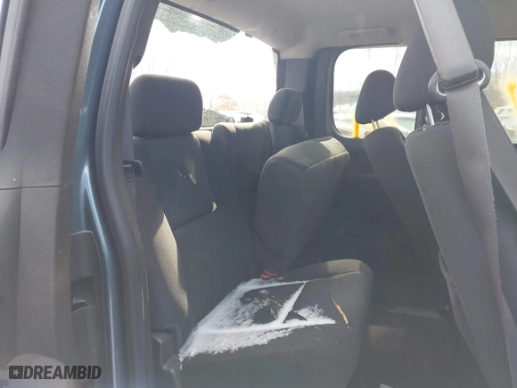 2012 Chevrolet Silverado 1500 LT with VIN 1GCRCSE01CZ261107, listed as a IAAI auction lot 41499324 with 172,799 mi miles. Bid and sale history available at carsss.com. Image 8.