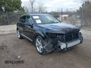 2019 Audi Q7 Prestige with VIN WA1VABF75KD030619, listed as a IAAI auction lot 41865422 with 66,151 mi miles and . Bid and sale history available at DreamBid. Image 1.