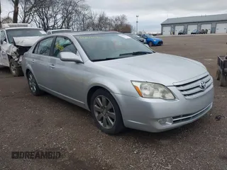 2006 Toyota Avalon XL with VIN 4T1BK36B56U122203, listed as a IAAI auction lot 41909081 with 227,587 mi miles. Bid and sale history available at carsss.com. Image 1.