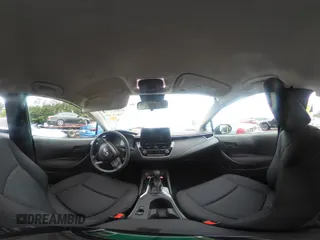 2025 Toyota Corolla LE z VIN 5YFB4MDE1SP294222, wystawiony jako IAAI lot #42462252 z przebiegiem 7 389 mil mil oraz . Historia ofert i sprzedaży dostępna na DreamBid. Obrazek 19.