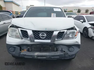 2016 Nissan Frontier S z VIN 1N6AD0ERXGN720948, wystawiony jako IAAI lot #41253397 z przebiegiem 90 128 mil mil oraz . Historia ofert i sprzedaży dostępna na DreamBid. Obrazek 13.