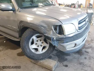 2000 Toyota Tundra SR5 with VIN 5TBBT4410YS040624, listed as a IAAI auction lot 41754230 with 225,472 mi miles. Bid and sale history available at carsss.com. Image 6.