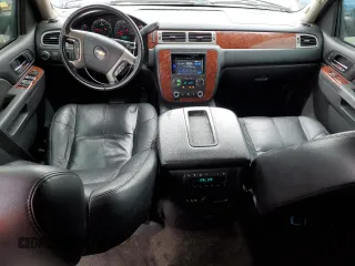 2013 Chevrolet Tahoe LT with VIN 1GNSCBE03DR106164, listed as a Copart auction lot 53738575 with 126,885 mi miles and Salvage title. Bid and sale history available at DreamBid. Image 8.