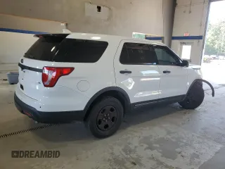 2017 Ford Police Interceptor Utility с VIN 1FM5K8AR2HGA24018, выставлен на аукционе Copart как лот 61193805 с пробегом 98 679 миль миль и Чистый • Clean title. История ставок и продаж доступна на DreamBid. Изображение 3.