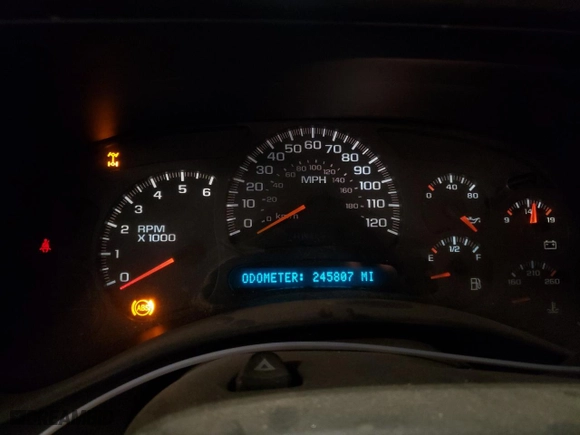 2004 Chevrolet Silverado 1500 LS with VIN 1GCEK19V14E372136, listed as a Copart auction lot 45926915 with 245,807 mi miles and Clean Title. Bid and sale history available at carsss.com. Image 9.