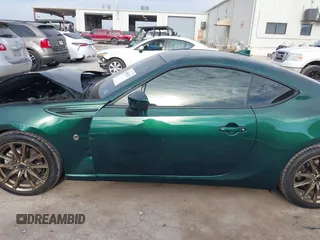 2020 Toyota 86 GT with VIN JF1ZNAE19L8751058, listed as a IAAI auction lot 40965891 with 33,925 mi miles. Bid and sale history available at carsss.com. Image 14.