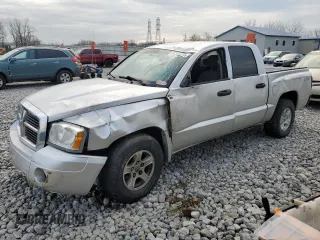 2007 Dodge Dakota SLT with VIN 1D7HW48P77S241407, listed as a Copart auction lot 86569024 with 141,730 mi miles and Salvage Title. Bid and sale history available at carsss.com. Image 1.