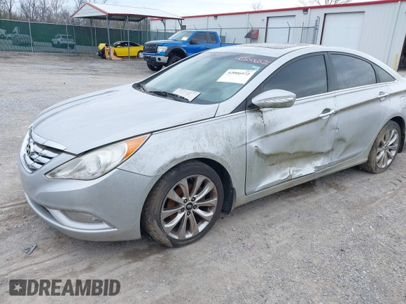 2013 Hyundai Sonata Limited with VIN 5NPEC4AB9DH564386, listed as a IAAI auction lot 42006572 with 212,911 mi miles and . Bid and sale history available at carsss.com. Image 2.
