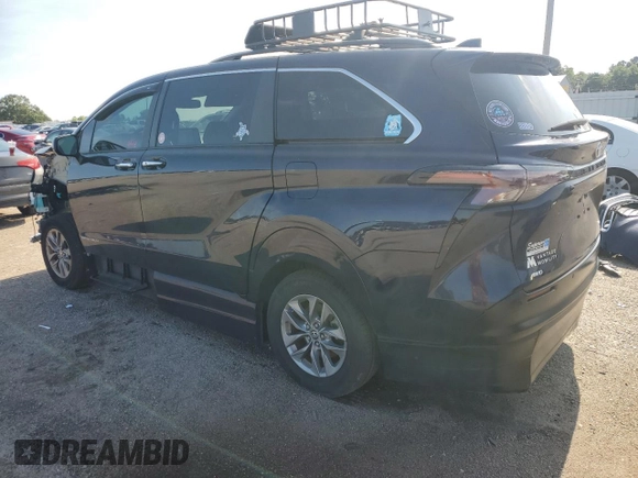2024 Toyota Sienna XLE with VIN 5TDJSKFC5RS117675, listed as a Copart auction lot 59959235 with 21,541 mi miles and Non repairable. Bid and sale history available at DreamBid. Image 2.