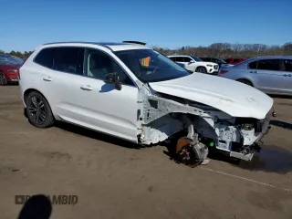 2020 Volvo XC60 Momentum with VIN YV4A22RKXL1418320, listed as a Copart auction lot 87628265 with 53,162 mi miles and Salvage title. Bid and sale history available at DreamBid. Image 4.