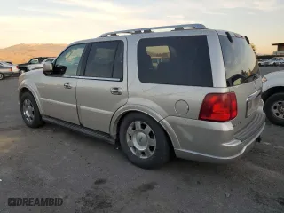 2005 Lincoln Navigator Luxury with VIN 5LMFU27565LJ02977, listed as a Copart auction lot 84106204 with 181,795 mi miles and Salvage Title. Bid and sale history available at carsss.com. Image 2.