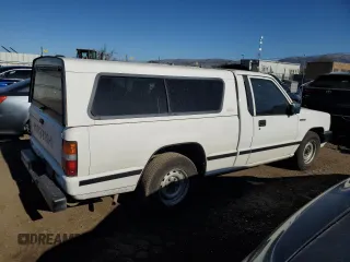 1990 Mitsubishi Mighty Max z VIN JA7FL24W3LP007688, wystawiony jako Copart lot #42651005 z przebiegiem 265 379 mil mil oraz Tytuł czysty. Historia ofert i sprzedaży dostępna na DreamBid. Obrazek 3.