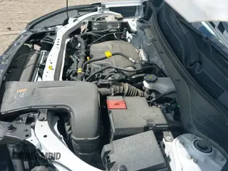 2024 Chevrolet Trax ACTIV z VIN KL77LKE23RC083587, wystawiony jako IAAI lot #43055620 z przebiegiem 16 095 mil mil oraz . Historia ofert i sprzedaży dostępna na DreamBid. Obrazek 19.