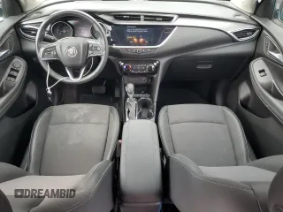 2021 Buick Encore GX Preferred z VIN KL4MMCSL1MB176333, wystawiony jako Copart lot #58804775 z przebiegiem 29 363 mil mil oraz Szkoda całkowita • Salvage title. Historia ofert i sprzedaży dostępna na DreamBid. Obrazek 8.
