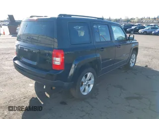 2015 Jeep Patriot Sport with VIN 1C4NJRBB1FD357579, listed as a IAAI auction lot 41966063 with 165,722 mi miles and . Bid and sale history available at carsss.com. Image 4.