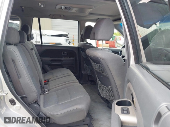 2008 Honda Pilot SE with VIN 5FNYF28338B022776, listed as a IAAI auction lot 42176122 with 180,049 mi miles and . Bid and sale history available at DreamBid. Image 8.