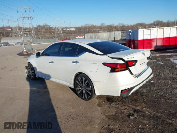 2020 Nissan Altima Platinum with VIN 1N4BL4FV3LN304396, listed as a IAAI auction lot 41441448 with 105,664 mi miles and . Bid and sale history available at carsss.com. Image 3.