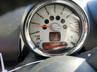 2012 MINI Countryman S with VIN WMWZC5C50CWL62427, listed as a Copart auction lot 44317335 with 175,317 mi miles and Salvage title. Bid and sale history available at DreamBid. Image 9.