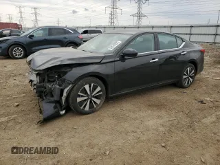 2021 Nissan Altima SV z VIN 1N4BL4DV7MN324235, wystawiony jako Copart lot #52247925 z przebiegiem 59 684 mil mil oraz Szkoda całkowita • Salvage title. Historia ofert i sprzedaży dostępna na DreamBid. Obrazek 1.