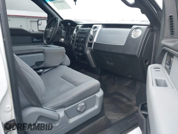2014 Ford F-150 XL with VIN 1FTFW1EF1EKF65204, listed as a IAAI auction lot 41669195 with 84,882 mi miles. Bid and sale history available at carsss.com. Image 5.
