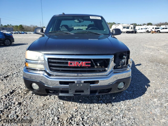 2004 GMC Sierra 1500 Crew Cab SLE with VIN 2GTEK13T641395632, listed as a Copart auction lot 45746315 with 242,062 mi miles and Salvage Title. Bid and sale history available at carsss.com. Image 5.