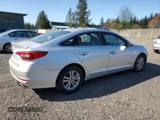 2015 Hyundai Sonata SE with VIN 5NPE24AF0FH060091, listed as a Copart auction lot 53171875 with 152,354 mi miles and Clean Title. Bid and sale history available at carsss.com. Image 3.