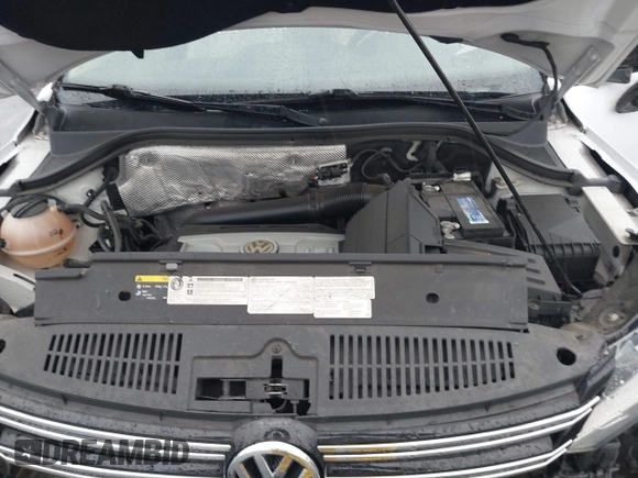2015 Volkswagen Tiguan SE z VIN WVGBV7AX5FW584833, wystawiony jako IAAI lot #41855476 z przebiegiem 123 299 mil mil oraz . Historia ofert i sprzedaży dostępna na DreamBid. Obrazek 10.