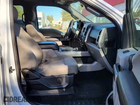 2018 Ford F-150 XL with VIN 1FTFW1E53JKC27384, listed as a Copart auction lot 58672725 with 74,162 mi miles and Clean title. Bid and sale history available at DreamBid. Image 5.