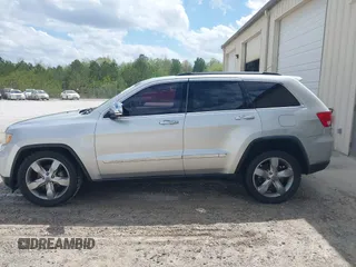 2012 Jeep Grand Cherokee Overland with VIN 1C4RJECTXCC317018, listed as a IAAI auction lot 41975933 with 191,043 mi miles. Bid and sale history available at carsss.com. Image 14.