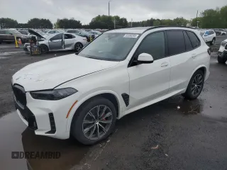 2024 BMW X5 xDrive40i z VIN 5UX23EU06R9W04876, wystawiony jako Copart lot #55586285 z przebiegiem 13 808 mil mil oraz Szkoda całkowita • Salvage title. Historia ofert i sprzedaży dostępna na DreamBid. Obrazek 1.