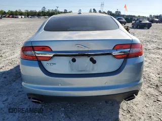 2012 Jaguar XF z VIN SAJWA0FB2CLS35083, wystawiony jako Copart lot #53203365 z przebiegiem 61 329 mil mil oraz Czysty tytuł • Clean title. Historia ofert i sprzedaży dostępna na DreamBid. Obrazek 6.