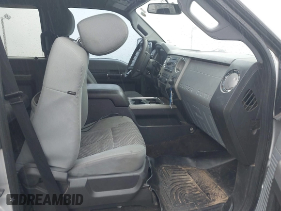 2014 Ford F-250 XL z VIN 1FT7W2BT8EEA01598, wystawiony jako IAAI lot #42258142 z przebiegiem 182 057 mil mil oraz . Historia ofert i sprzedaży dostępna na DreamBid. Obrazek 5.