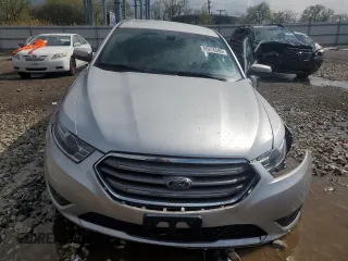2019 Ford Taurus SEL z VIN 1FAHP2E89KG112921, wystawiony jako Copart lot #55276585 z przebiegiem 78 509 mil mil oraz Szkoda całkowita • Salvage title. Historia ofert i sprzedaży dostępna na DreamBid. Obrazek 5.