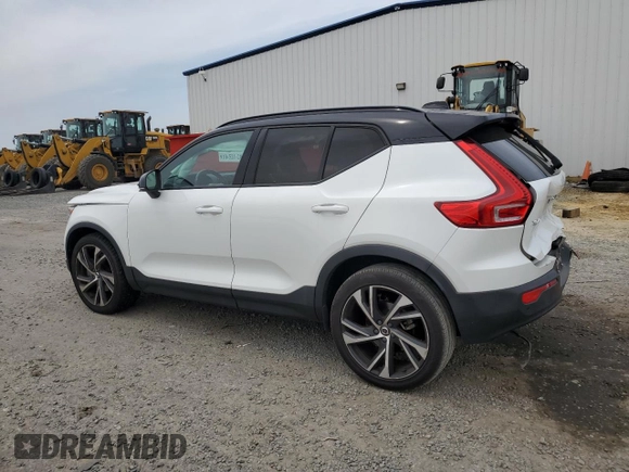 2019 Volvo XC40 R-Design z VIN YV4AC2HM5K2118760, wystawiony jako Copart lot #68668534 z przebiegiem 106 810 mil mil oraz Szkoda całkowita • Salvage title. Historia ofert i sprzedaży dostępna na DreamBid. Obrazek 2.