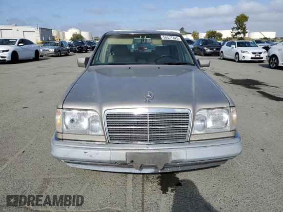 1994 Mercedes-Benz E Class with VIN WDBEA32E2RC119398, listed as a Copart auction lot 54427825 with 277,850 mi miles and Clean Title. Bid and sale history available at carsss.com. Image 5.