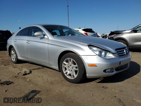2007 Mercedes-Benz CLS-Class 5.5L with VIN WDDDJ72X87A094267, listed as a Copart auction lot 77334024 with 144,648 mi miles and Clean Title. Bid and sale history available at carsss.com. Image 4.