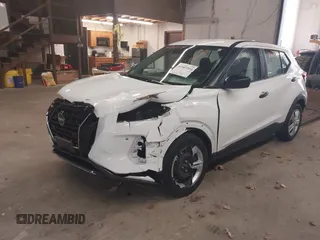 2022 Nissan Kicks S with VIN 3N1CP5BV8NL505330, listed as a IAAI auction lot 41907514 with 30,604 mi miles. Bid and sale history available at carsss.com. Image 6.