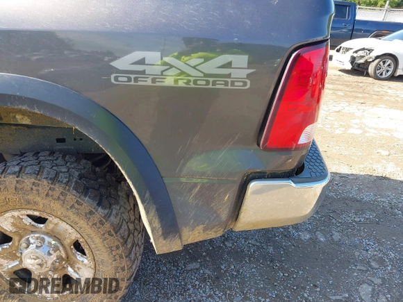 2018 Ram 2500 Tradesman with VIN 3C6UR5CL9JG160005, listed as a IAAI auction lot 42353075 with 146,552 mi miles and . Bid and sale history available at DreamBid. Image 17.